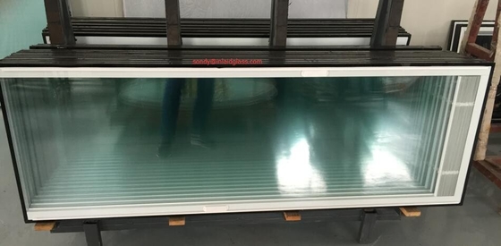 Tirai 25.4mm Antara Tirai Bentuk Datar Kaca Untuk Pintu Teras Isolasi Panas OEM